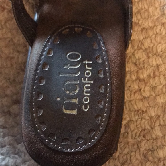 Rialto Sandals - Picture 3 of 6